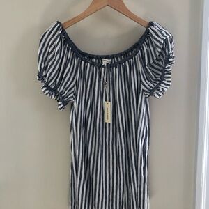NWT!! Max Studio Navy and White Striped 
Tunic Top